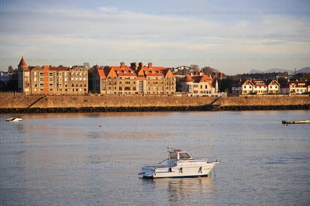 07601-Yate en el Abra con Las Arenas al fondo    . Getxo     , V