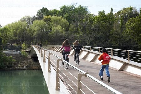 08229-Pasarela peatonal. RÌo Urumea, San Sebastián, Gipuzkoa, 