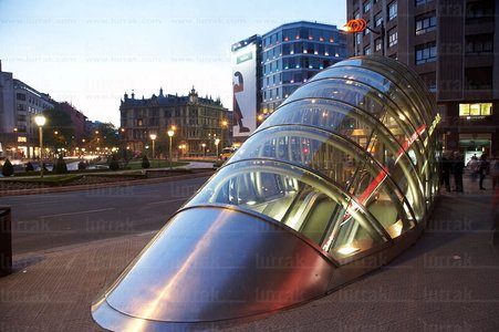 08235-Boca de Metro. Fosteritos. Bilbao, Bizkaia, Euskadi