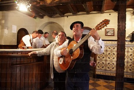 08805-Músicos. Ohripean, Ochagavía, Navarra